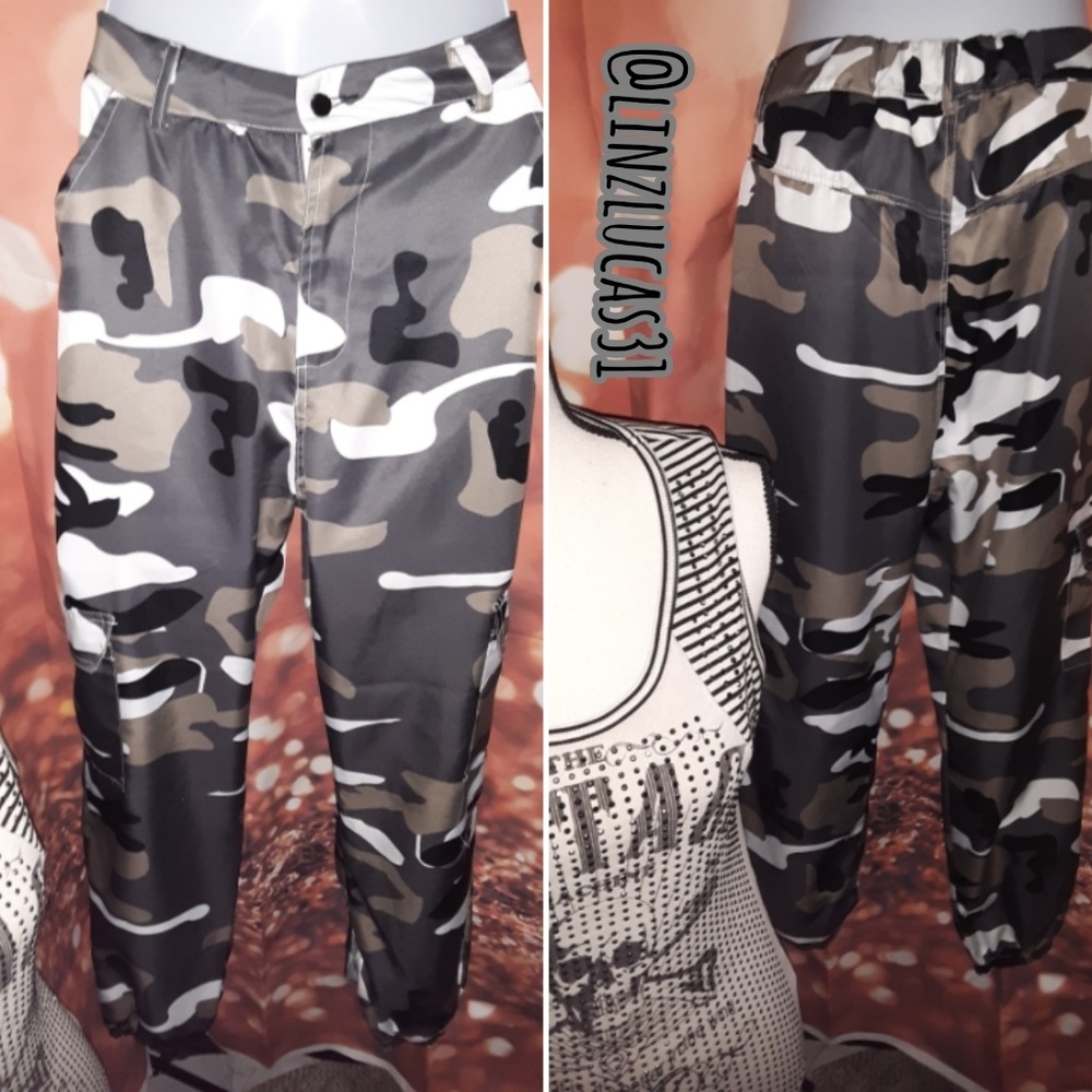 Grey Camo pants, NWOT, szL